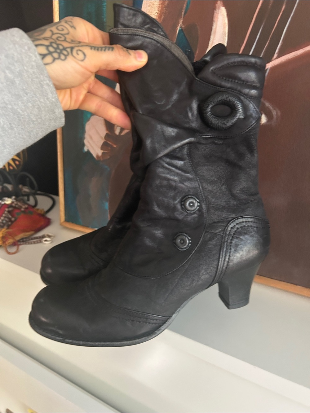 Vintage Mamzelle Women's Black Leather Mid-Heel Button Accent Boots 38 / 8